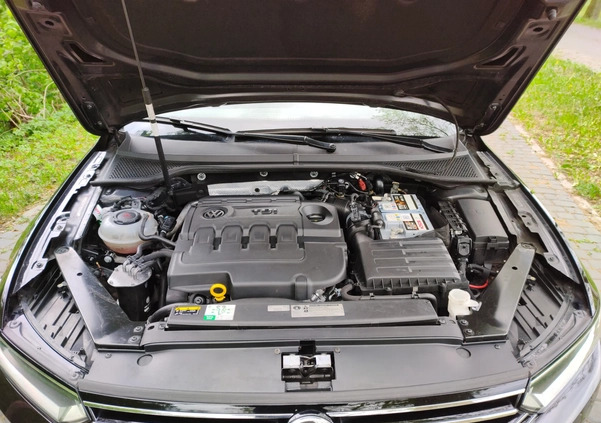 Volkswagen Passat cena 55900 przebieg: 196666, rok produkcji 2018 z Szamocin małe 67